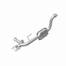 Load image into Gallery viewer, MagnaFlow Direct Fit Catalytic Converter 07-09 Chrysler/Dodge Aspen/Durango 5.7L Passenger Side