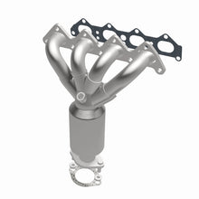 Load image into Gallery viewer, MagnaFlow Direct Fit Catalytic Converter 05-06 Kia Sportage 2.0L