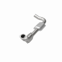 Load image into Gallery viewer, MagnaFlow Direct Fit Catalytic Converter 00-04 Ford E150 4.6L D/S