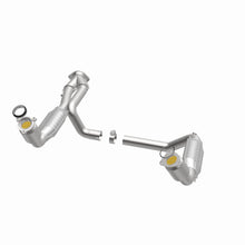Load image into Gallery viewer, MagnaFlow DF Cat Conv Chevy/GMC Avalanche/Sierra/Silverado/Suburban/Yukon XL 1500 / Tahoe/Yukon 5.3L