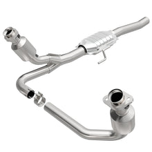 Load image into Gallery viewer, MagnaFlow Direct Fit Catalytic Converter 00-03 Dodge Dakota 2WD 4.7L