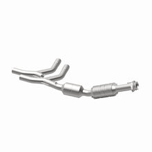 Load image into Gallery viewer, MagnaFlow Direct Fit Catalytic Converter 05-07 Ford E150 4.6L Passenger Side