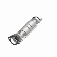Load image into Gallery viewer, MagnaFlow Direct Fit Catalytic Converter 06-10 Hyundai Elantra 2.0L Rear/2011 Kia Soul 2.0L Rear