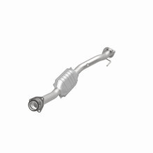 Load image into Gallery viewer, MagnaFlow DF Conv 02-05 Chevy Trail Blazer/GMC Envoy V6 4.2L 113in Wheelbase/02-04 Olds Bravada V6