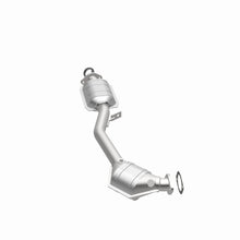 Load image into Gallery viewer, MagnaFlow Direct Fit Catalytic Converter 99-02 Forester 2.5L OEM