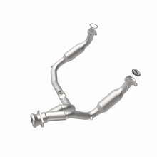 Load image into Gallery viewer, MagnaFlow Direct Fit Catalytic Converter 2007-2008 Cadillac Escalade 6.2L