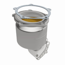 Load image into Gallery viewer, MagnaFlow Direct Fit Catalytic Converter 99-05 Hyundai Sonata 2.4L (CA)