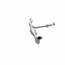 Load image into Gallery viewer, MagnaFlow Direct Fit Catalytic Converter 99-00 Ford F-150 4.6L