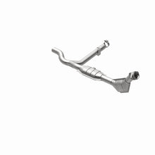 Load image into Gallery viewer, MagnaFlow Direct Fit Catalytic Converter 99-00 Ford F-150 4.6L
