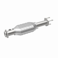 Load image into Gallery viewer, MagnaFlow Direct Fit Catalytic Converter 00-04 Jeep Wrangler 4.0L Rear/2.4L/2.5L