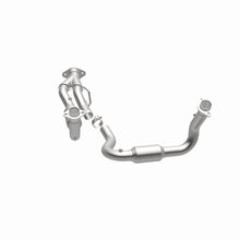 Load image into Gallery viewer, MagnaFlow Direct Fit Catalytic Converter 05-06 Gr Cherokee 4.7 OEM