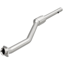 Load image into Gallery viewer, MagnaFlow Direct Fit Catalytic Converter 99-00 BMW 540i 4.4L DS Rear