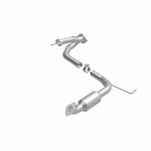 Load image into Gallery viewer, MagnaFlow Direct Fit Catalytic Converter 05-11 Toyota Tacoma 4.0L