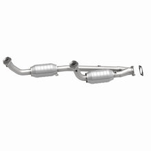 Load image into Gallery viewer, MagnaFlow Direct Fit Catalytic Converter Windstar 95-96