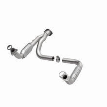 Load image into Gallery viewer, MagnaFlow Direct Fit Catalytic Converter 07-09 Hummer Truck H2 Y-Pipe Assy