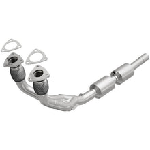Load image into Gallery viewer, MagnaFlow Direct Fit Catalytic Converter 02-05 Golf 2.8L Underbody