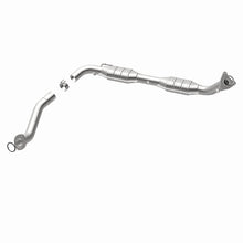 Load image into Gallery viewer, MagnaFlow Direct Fit Catalytic Converter 07-07/08 Toyota Tundra 5.7L Driver Side