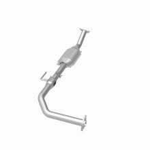 Load image into Gallery viewer, MagnaFlow Direct Fit Catalytic Converter 00-04 Toyota Tundra V8 4.7L Gas