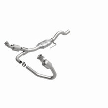 Load image into Gallery viewer, MagnaFlow Direct Fit Catalytic Converter 01-03 Dakota 3.9/5.9L
