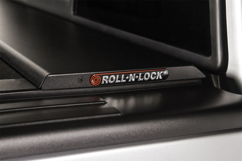 Roll-N-Lock 07-13 Chevy Silverado/Sierra 1500 w/OE Rail Caps LB 96-1/4in M-Series Tonneau Cover