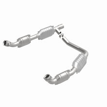 Load image into Gallery viewer, MagnaFlow Direct Fit Catalytic Converter 05-07 Ford E-250/E-350 Econoline V8 5.4L