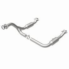 Load image into Gallery viewer, MagnaFlow DF Catalytic Conv 06-09 Ford Explorer 4.6L Y-Pipe Assy/07-09 Explorer Sport Trac 4.6L