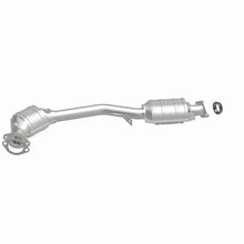 Load image into Gallery viewer, MagnaFlow Direct Fit Catalytic Converter 99-02 Forester 2.5L OEM