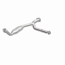 Load image into Gallery viewer, MagnaFlow Direct Fit Catalytic Converter 05 Expedition P/S 5.4L OEM