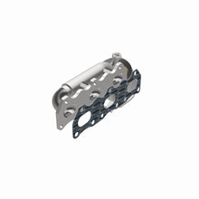 Load image into Gallery viewer, MagnaFlow Direct Fit Catalytic Converter 00 Suzuki Grand Vitara 2.5L