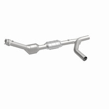 Load image into Gallery viewer, MagnaFlow Direct Fit Catalytic Converter 00-04 Ford E150 4.6L Passenger Side