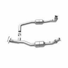 Load image into Gallery viewer, MagnaFlow Direct Fit Catalytic Converter 2002 Ford E-Series Vans 5.4L