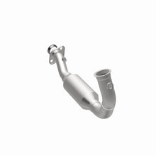 Load image into Gallery viewer, MagnaFlow Direct Fit Catalytic Converter OEM 2004 Jeep Liberty Underbody