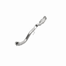 Load image into Gallery viewer, MagnaFlow Direct Fit Catalytic Converter 03-07 GM 2500/3500 P/S OEM