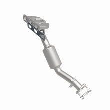 Load image into Gallery viewer, MagnaFlow Direct Fit Catalytic Converter BMW 3 01-05 Front