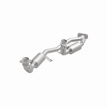 Load image into Gallery viewer, MagnaFlow Direct Fit Catalytic Converter 99-00 Windstar 3.0L V6