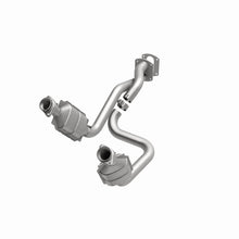 Load image into Gallery viewer, MagnaFlow Direct Fit Catalytic Converter 05-07 Ford F250/F350 5.4L