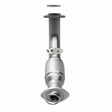 Load image into Gallery viewer, MagnaFlow Direct Fit Catalytic Converter 99-02 4Runner 3.4L frt OEM