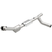 Load image into Gallery viewer, MagnaFlow Direct Fit Catalytic Converter 00-04 Ford E150 4.6L Passenger Side