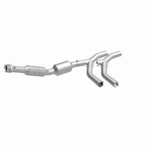 Load image into Gallery viewer, MagnaFlow Direct Fit Catalytic Converter 05-07 Ford E150 4.6L Passenger Side