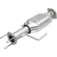 Load image into Gallery viewer, MagnaFlow Direct Fit Catalytic Converter 00-04 Jeep Wrangler 4.0L Rear/2.4L/2.5L