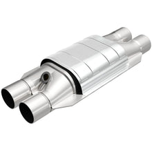 Load image into Gallery viewer, MagnaFlow Universal Catalytic Converter 2 D/D W/O2 Boss