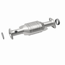 Load image into Gallery viewer, MagnaFlow Direct Fit Catalytic Converter 95 Honda Odyssey 2.2L