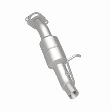 Load image into Gallery viewer, MagnaFlow Direct Fit Catalytic Converter 2007 GMC Sierra 2500 HD Classic 6.0/ 8.1/ 3500 Classic 6.0