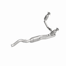 Load image into Gallery viewer, MagnaFlow Direct Fit Catalytic Converter 00-01 Dodge Dakota 4.7L *California*