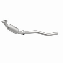 Load image into Gallery viewer, MagnaFlow DF Cat Conv 05-09 Chrysler 300/Dodge 06-09 Charger/05-07 Magnum 5.7L P/S *NOT CALIFORNIA*