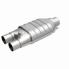 Load image into Gallery viewer, MagnaFlow Universal Catalytic Converter 2inch Inlet/2.5inch Outlet Dual/Single Oval Shape