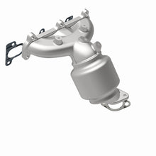 Load image into Gallery viewer, MagnaFlow Direct Fit Catalytic Converter 07-09 Hyundai Santa Fe 2.7L