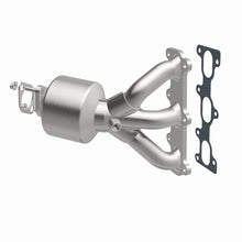 Load image into Gallery viewer, MagnaFlow Direct Fit Catalytic Converter 05-07 Kia Sportage 2.7L Passenger Side