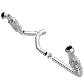 MagnaFlow Direct Fit Catalytic Converter 2006 Dodge RAM 1500 Pickup 5.7L Solid Front Axle