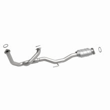 Load image into Gallery viewer, MagnaFlow Direct Fit Catalytic Converter 97-98 Toyota Avalon Camry 3